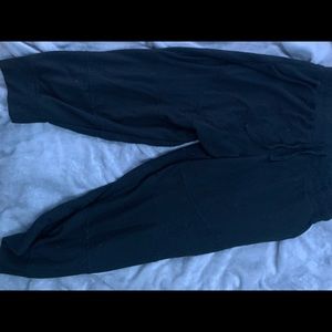 black capri joggers